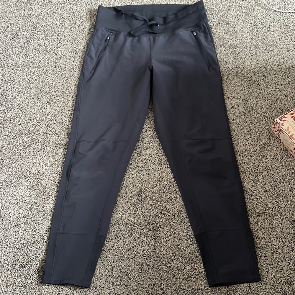 Grey women’s athletic joggers